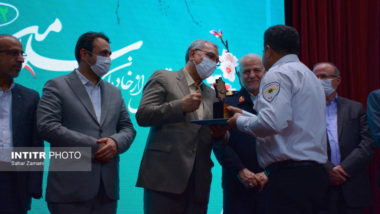 مراسم تقدیر از خادمان سلامت نوروزی